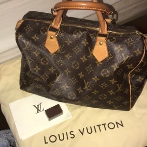 Authentic Louis Vuitton speedy
